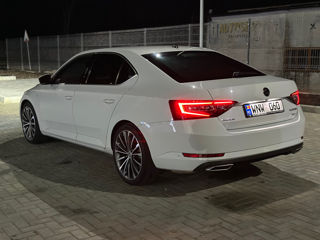 Skoda Superb foto 4