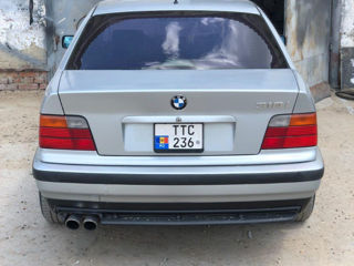 BMW 3 Series foto 5