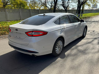 Ford Fusion foto 4