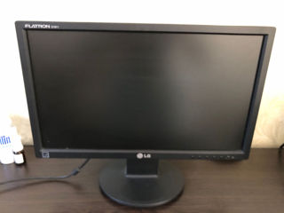 monitoare LCD La 19" wide foto 1