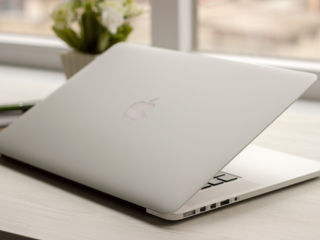 MacBook Pro 15 2015 (Core i7 8x4.0GHz/16Gb Ram/256Gb SSD/Radeon R9/15.4" Retina IPS) foto 11