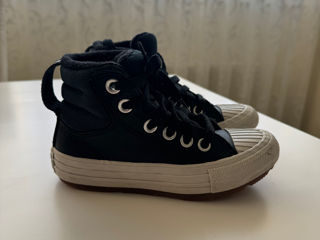 Converse mărimea 28