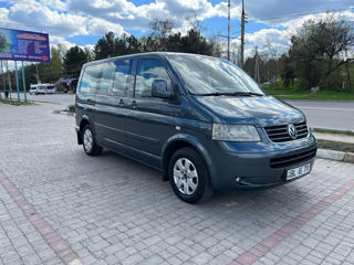 Volkswagen Multivan foto 1