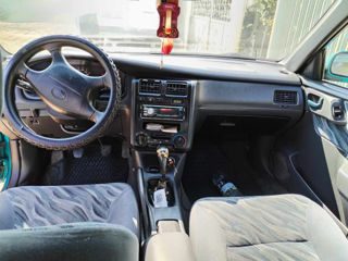 Toyota Carina foto 2