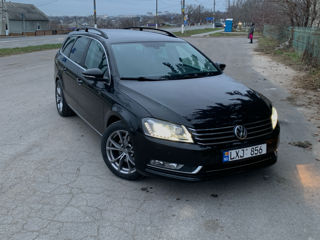 Volkswagen Passat foto 3