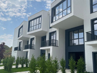 Townhouse 3 nivele 186 m2, Hora Village!