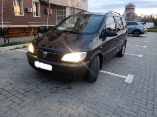 Opel Zafira foto 16
