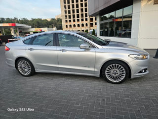 Ford Fusion foto 9