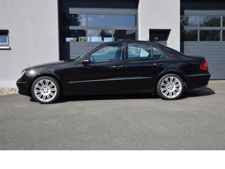 Mercedes E-Class foto 2