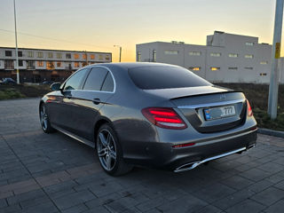 Mercedes E-Class foto 2