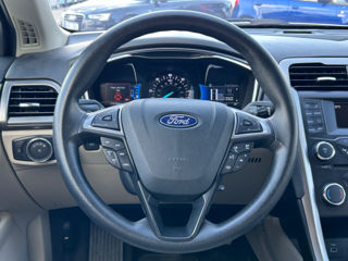 Ford Fusion foto 11