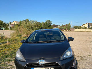 Toyota Prius c foto 1