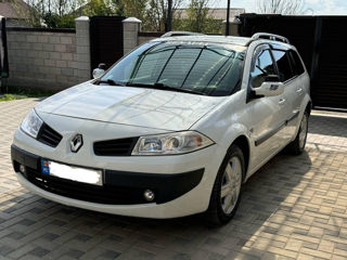 Renault Megane foto 1