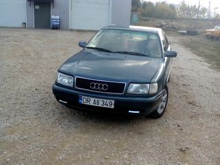 Audi 100 foto 8