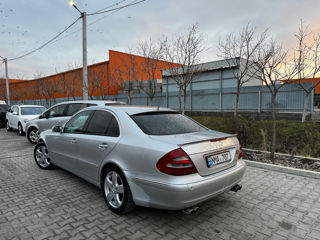 Mercedes E-Class foto 2