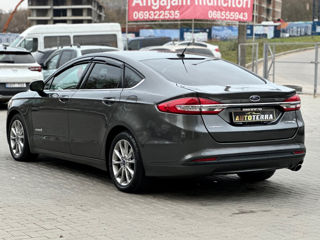 Ford Fusion foto 4