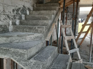 Executam scari din beton armat! foto 6