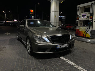 Mercedes E-Class foto 2