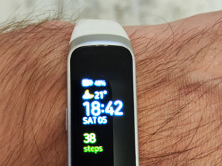 Samsung Galaxy Fit SM-R370 foto 4