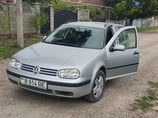 Volkswagen Golf foto 1