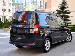 Ford Tourneo Courier foto 7