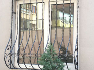 Gratii, grilaje din metal la geamuri la comandă  foto 8