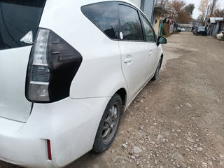 Toyota Prius + foto 2