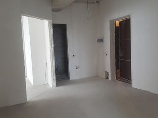 Apartament cu 3 camere foto 3