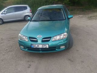 Nissan Almera foto 2