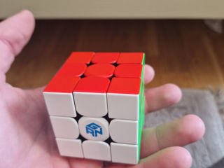 Vind urgent cubic rubik