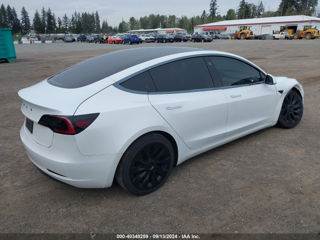 Tesla Model 3 foto 7