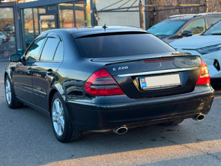 Mercedes E-Class foto 7