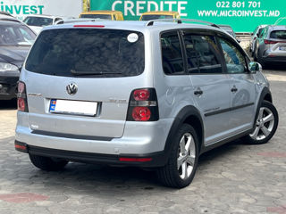 Volkswagen Touran foto 4