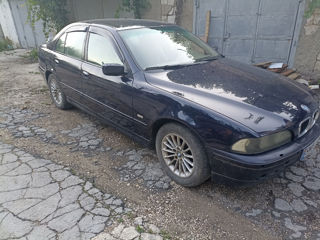 BMW 5 Series foto 2