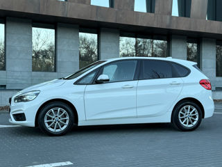 BMW 2 Series Active Tourer foto 2