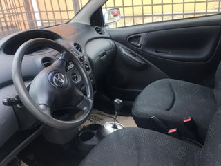 Toyota Yaris foto 6