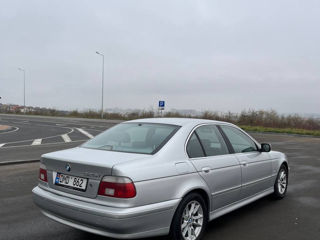 BMW 5 Series foto 6