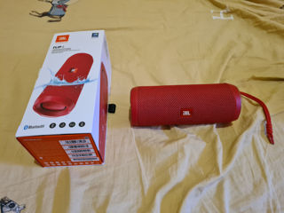 JBL Flip 4