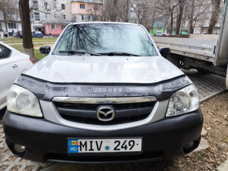 Mazda Tribute foto 2