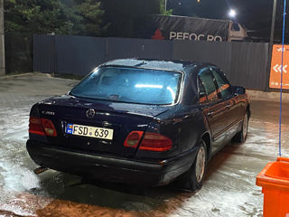 Mercedes E-Class foto 9