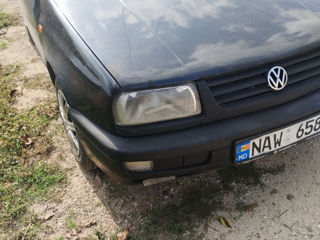 Volkswagen Jetta foto 4