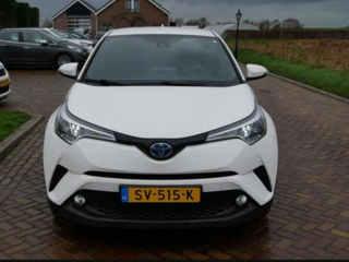 Toyota C-HR foto 2