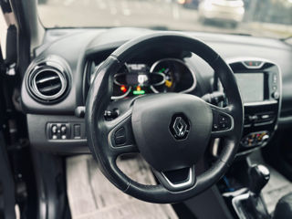 Renault Clio foto 16