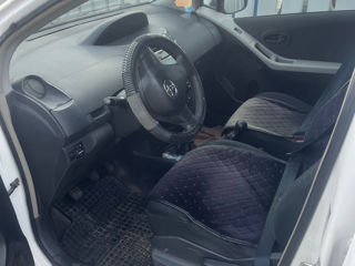 Toyota Yaris foto 5