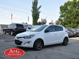 Hyundai i20 foto 1