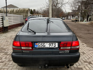 Toyota Carina foto 3