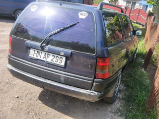 Opel astra pe bucati inca e intreaga cui cei trebuie foto 1