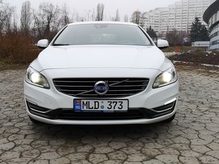 Volvo V60 foto 10