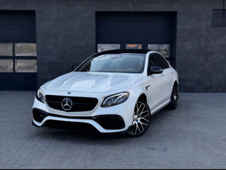 Mercedes E-Class foto 1