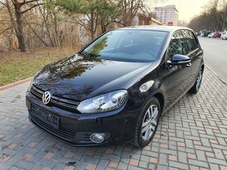 Rent a Car Chisinau doar automobile econome Prius Golf Dacia Skoda